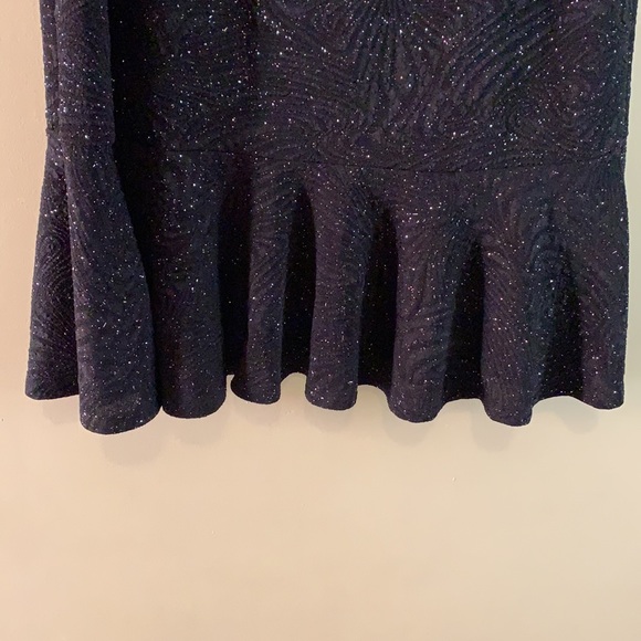 Dress - Picture 4 of 8